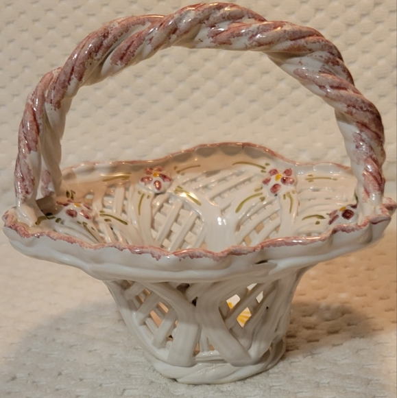 Porcelain  weave basket d - Picture 2 of 4